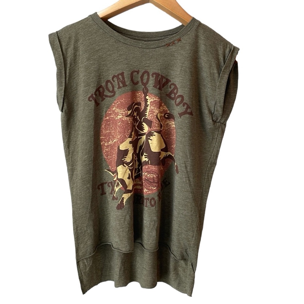 Bohemian Cowgirl Hi- Lo Born To Ride T Shirt Size Small